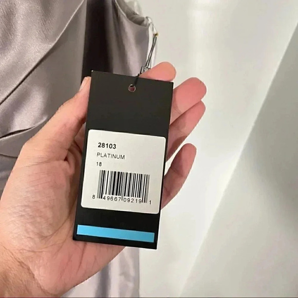 NWT La Femme Off the Shoulder Ruched Satin Trumpet Gown in Platinum - Picture 4 of 7